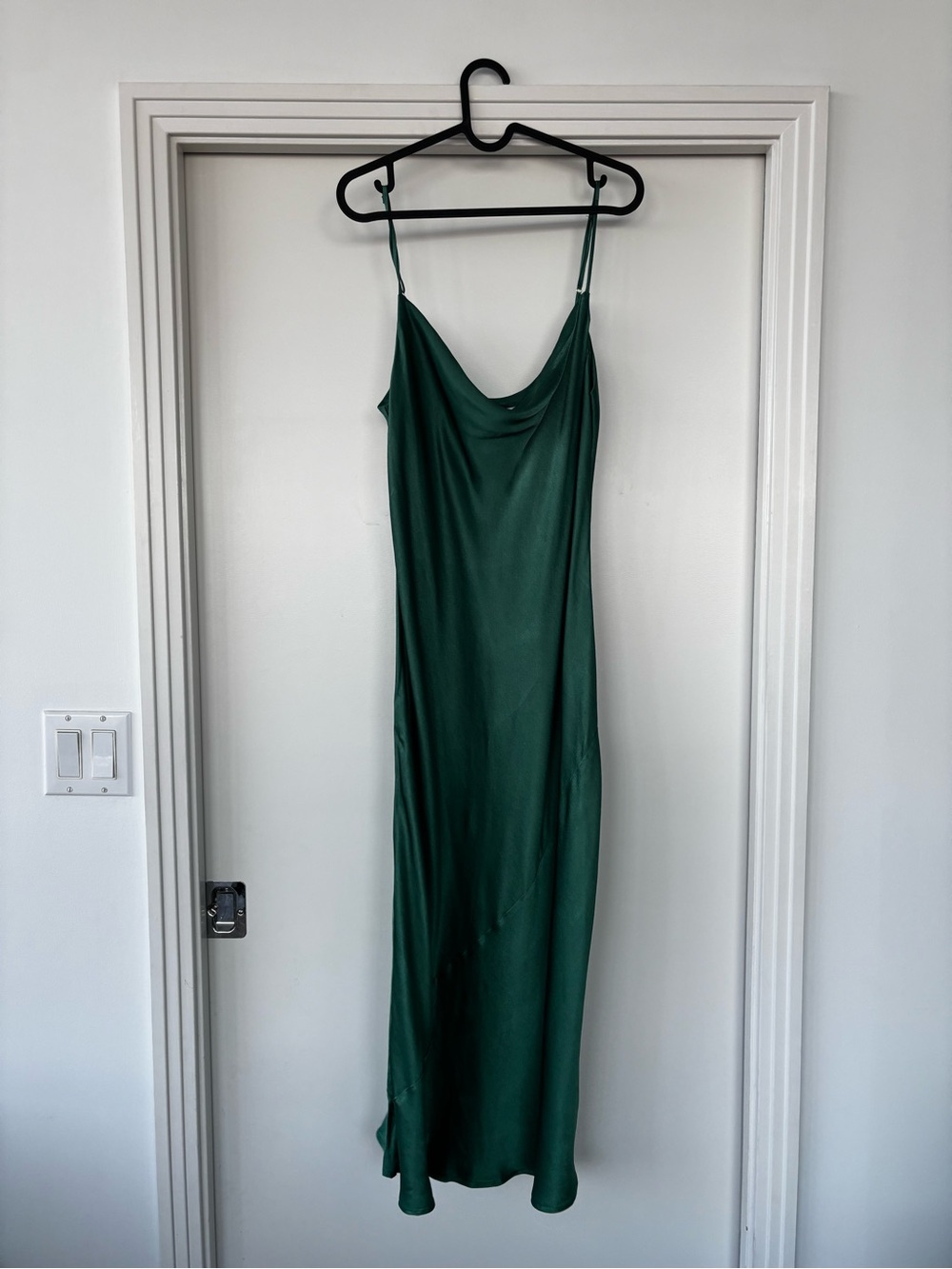 Park & Fifth - Kingston Emerald Green Satin Slip Midi Dress – Never worn